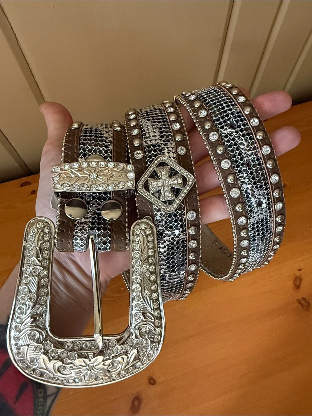 Nocona Studded Leather Western Belt – Crystal Detail – NWT